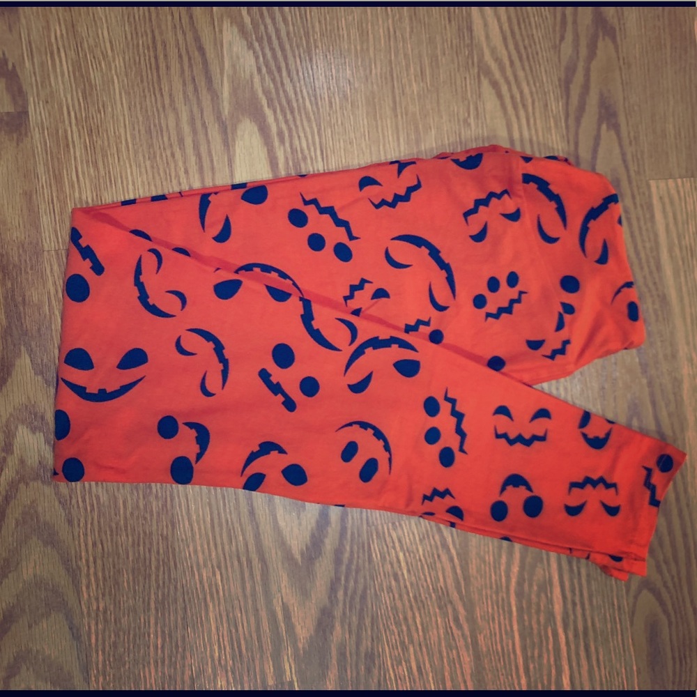 Lularoe OS Halloween leggings